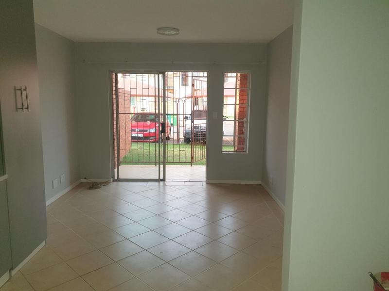 2 Bedroom Property for Sale in Wonderpark Estate Gauteng