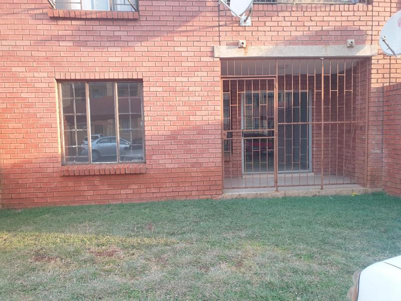 2 Bedroom Property for Sale in Wonderpark Estate Gauteng