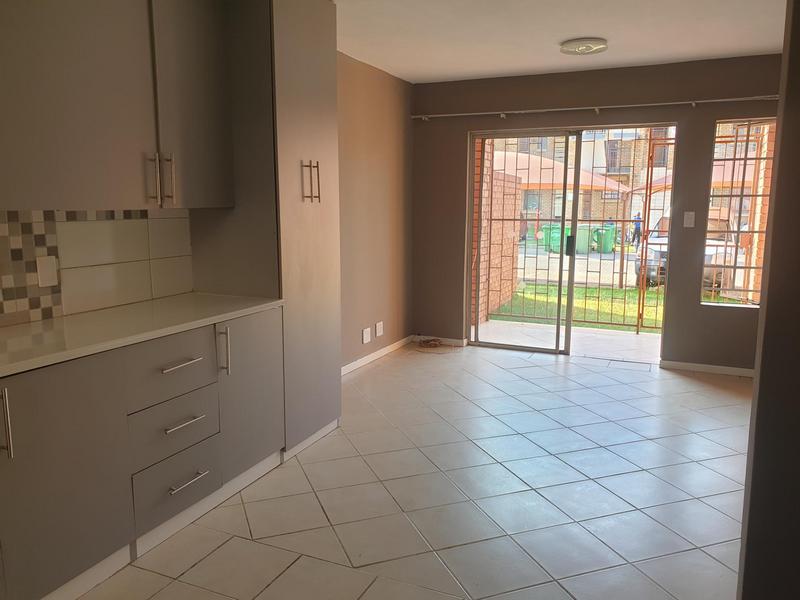 2 Bedroom Property for Sale in Wonderpark Estate Gauteng