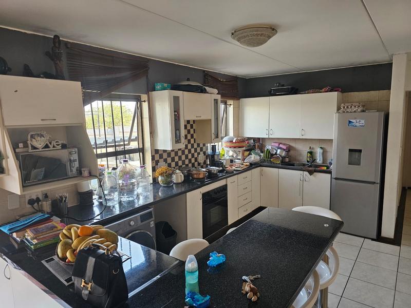 To Let 2 Bedroom Property for Rent in Gosforth Park Gauteng