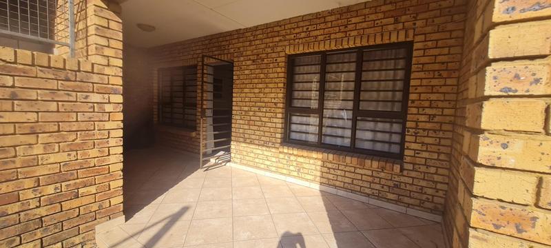 2 Bedroom Property for Sale in Elspark Gauteng