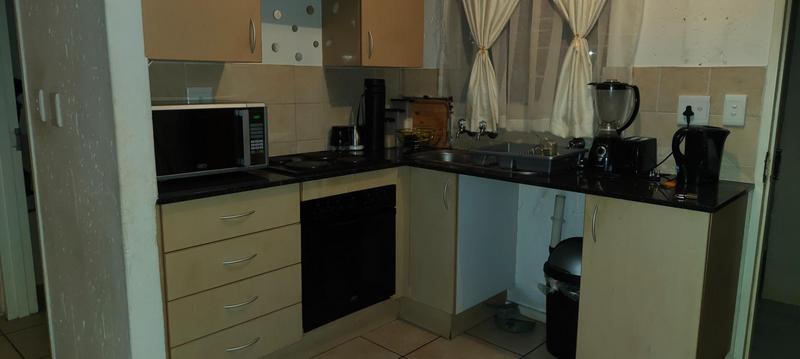 1 Bedroom Property for Sale in Klippoortje Gauteng