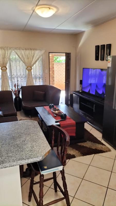 2 Bedroom Property for Sale in Klippoortje Gauteng