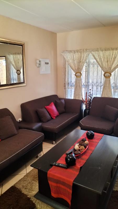 2 Bedroom Property for Sale in Klippoortje Gauteng