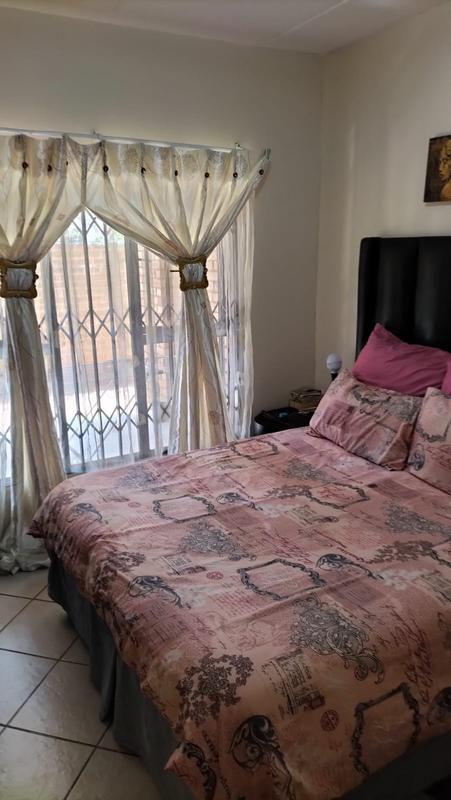 2 Bedroom Property for Sale in Klippoortje Gauteng