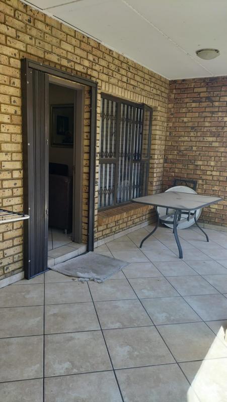 2 Bedroom Property for Sale in Klippoortje Gauteng