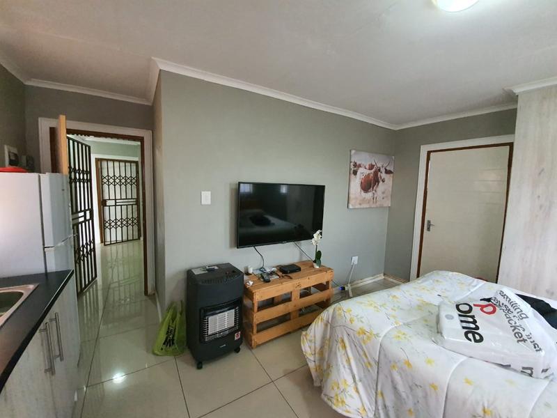 To Let 1 Bedroom Property for Rent in Amatola View Eastern Cape