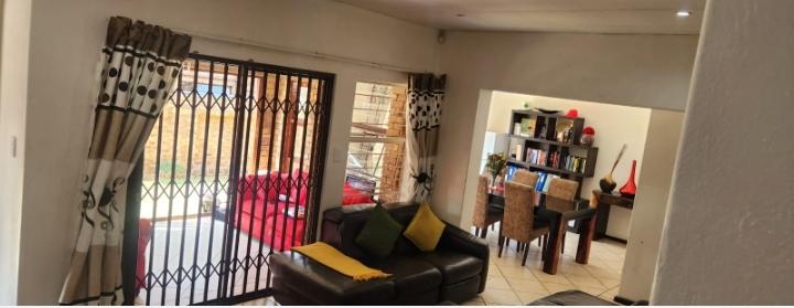 4 Bedroom Property for Sale in North Riding Gauteng