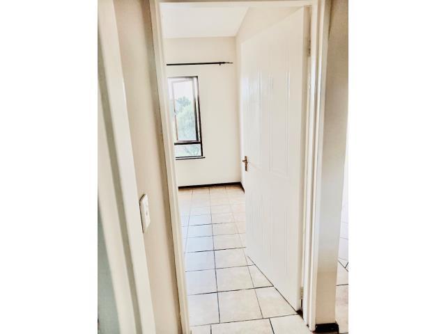 1 Bedroom Property for Sale in Douglasdale Gauteng