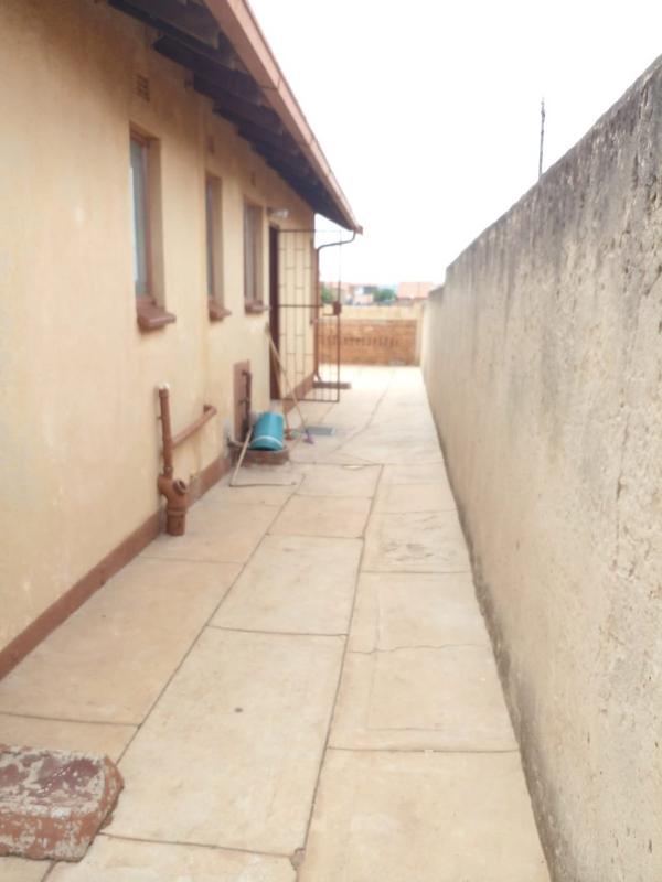 3 Bedroom Property for Sale in Mohlakeng Gauteng