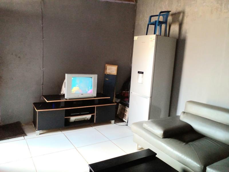 1 Bedroom Property for Sale in Mohlakeng Gauteng