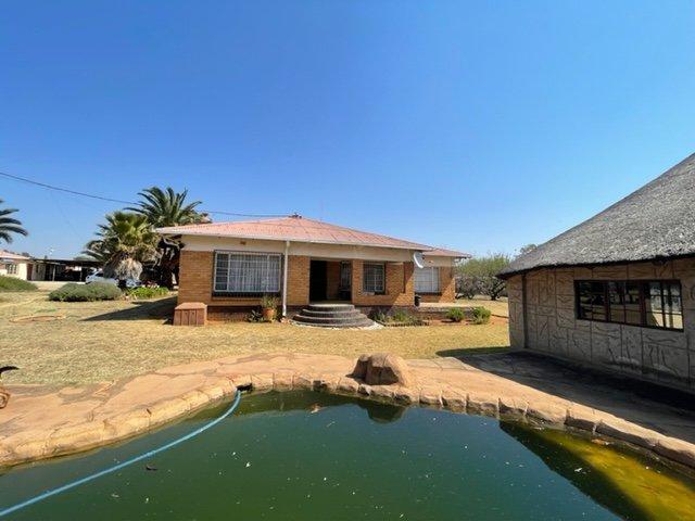 3 Bedroom Property for Sale in Loumarina A H Gauteng