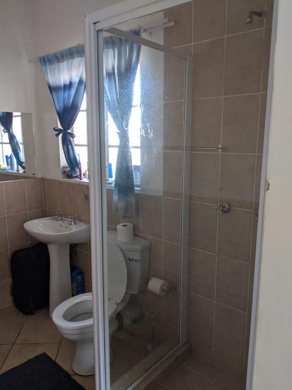 2 Bedroom Property for Sale in Robinpark Gauteng