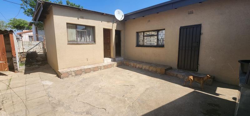 2 Bedroom Property for Sale in Moroka Gauteng