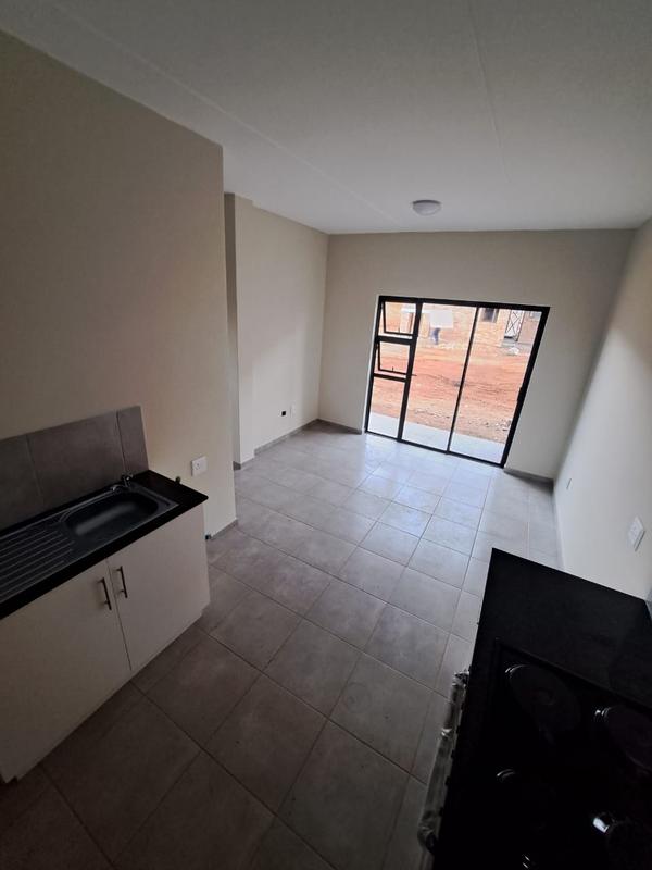 To Let 2 Bedroom Property for Rent in Vosloorus Gauteng