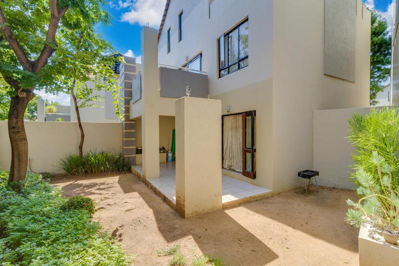 1 Bedroom Property for Sale in Lonehill Gauteng