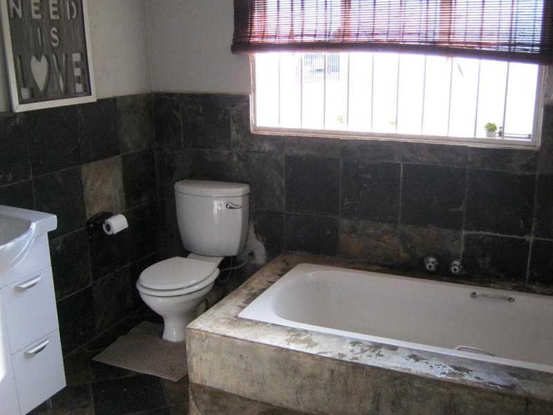 3 Bedroom Property for Sale in Avalonia A H Gauteng