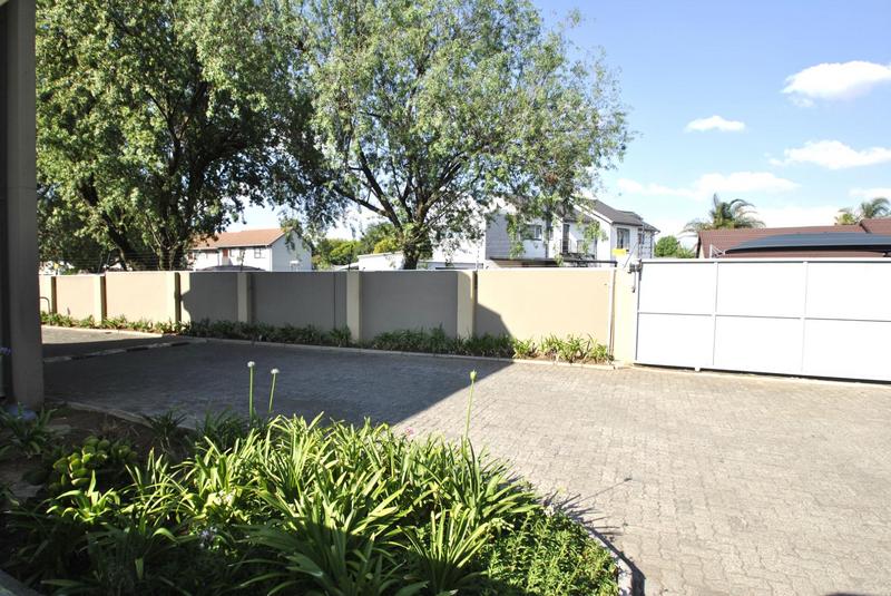 2 Bedroom Property for Sale in Verwoerdpark Gauteng