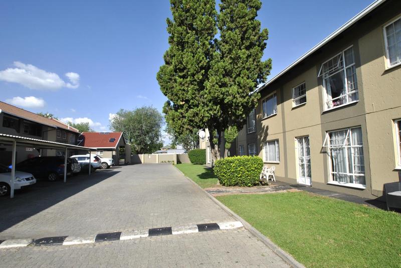 2 Bedroom Property for Sale in Verwoerdpark Gauteng