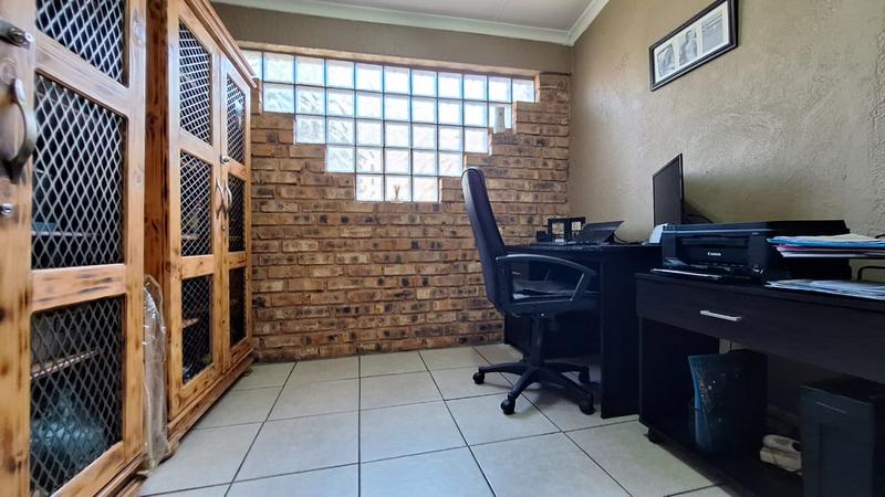 4 Bedroom Property for Sale in Impala Park Gauteng