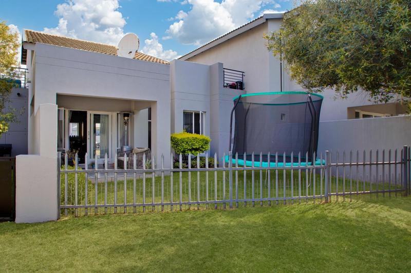 2 Bedroom Property for Sale in Broadacres Gauteng