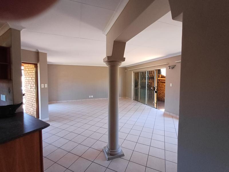 2 Bedroom Property for Sale in Wierdaglen Estate Gauteng
