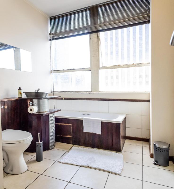 1 Bedroom Property for Sale in Johannesburg Central Gauteng