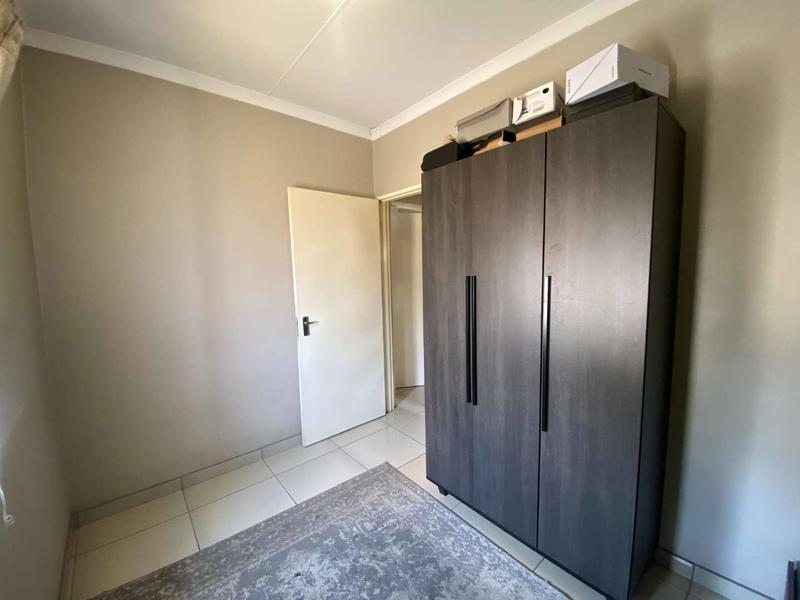 2 Bedroom Property for Sale in Fleurhof Gauteng