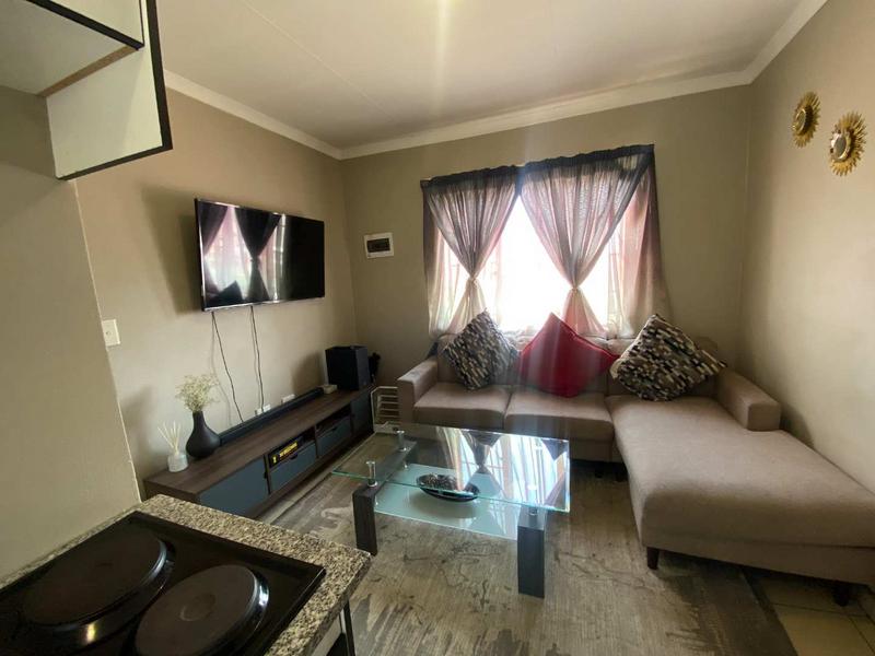 2 Bedroom Property for Sale in Fleurhof Gauteng