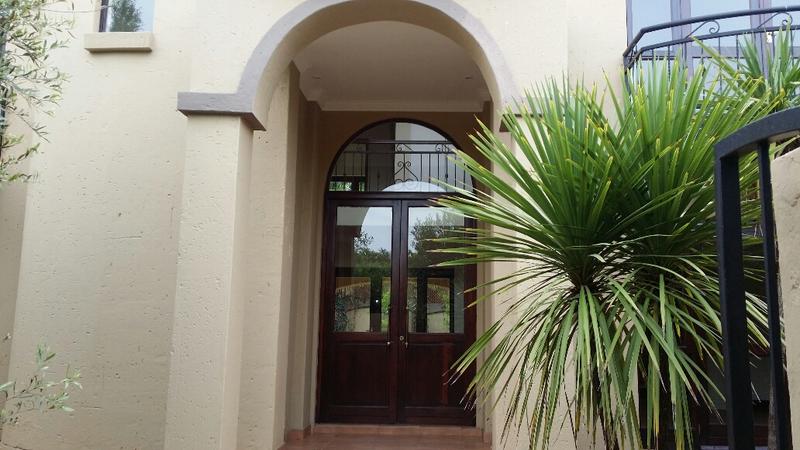 To Let 4 Bedroom Property for Rent in Silver Lakes Gauteng