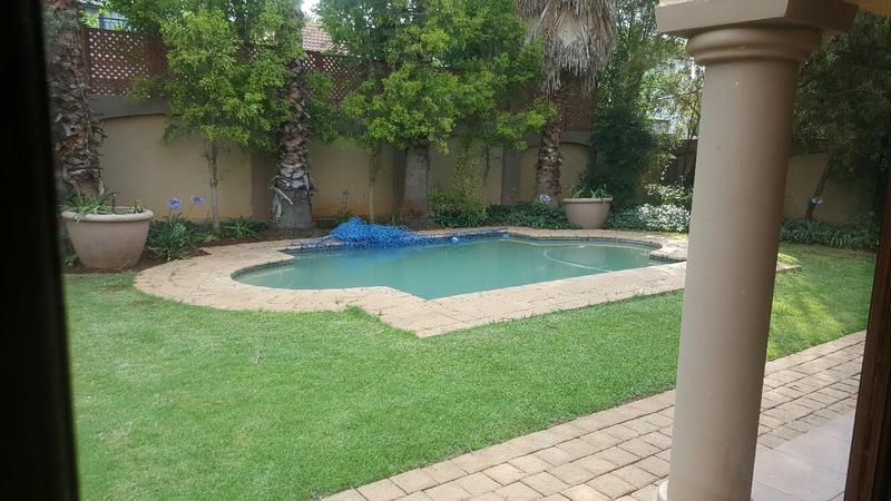 To Let 4 Bedroom Property for Rent in Silver Lakes Gauteng