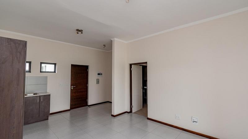 1 Bedroom Property for Sale in Jackal Creek Golf Estate Gauteng