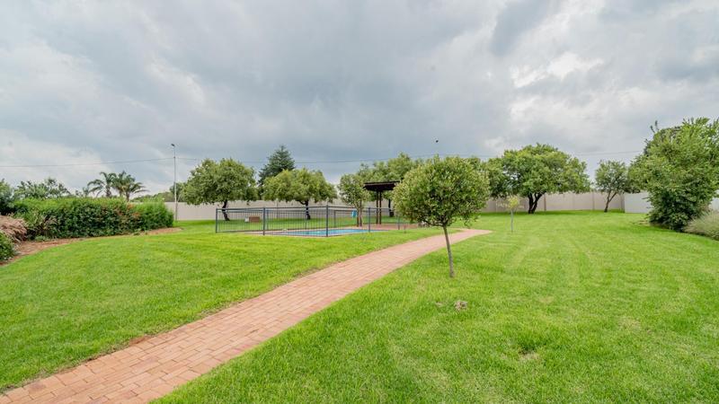 1 Bedroom Property for Sale in Jackal Creek Golf Estate Gauteng