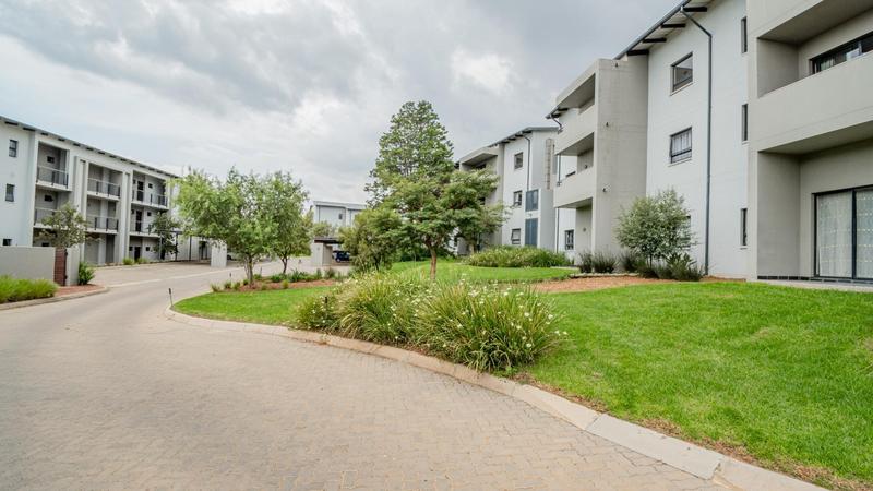 1 Bedroom Property for Sale in Jackal Creek Golf Estate Gauteng