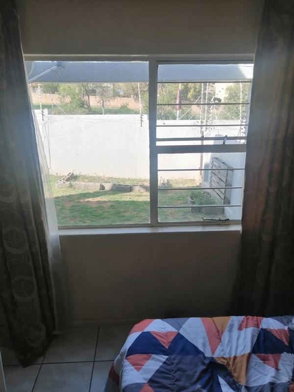 2 Bedroom Property for Sale in Vorna Valley Gauteng