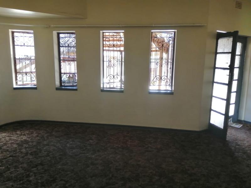 7 Bedroom Property for Sale in Strubenvale Gauteng