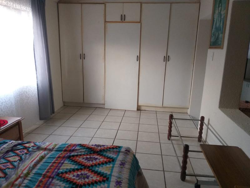 7 Bedroom Property for Sale in Strubenvale Gauteng