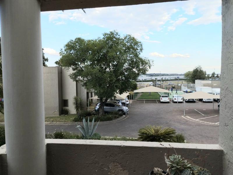 1 Bedroom Property for Sale in New Market Gauteng