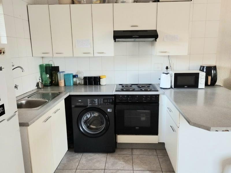 1 Bedroom Property for Sale in New Market Gauteng
