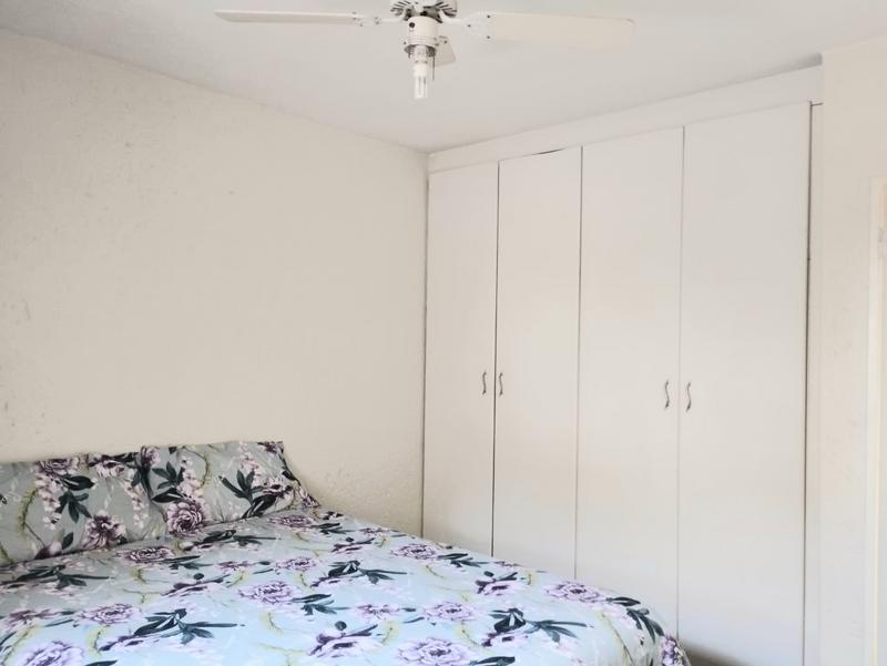 1 Bedroom Property for Sale in New Market Gauteng
