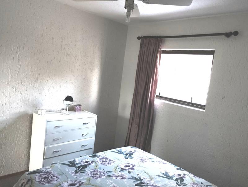 1 Bedroom Property for Sale in New Market Gauteng