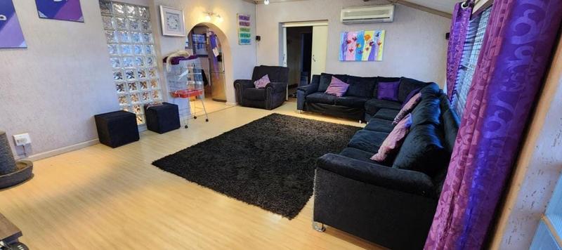 5 Bedroom Property for Sale in Laudium Gauteng