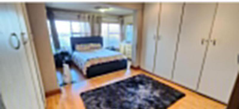 5 Bedroom Property for Sale in Laudium Gauteng