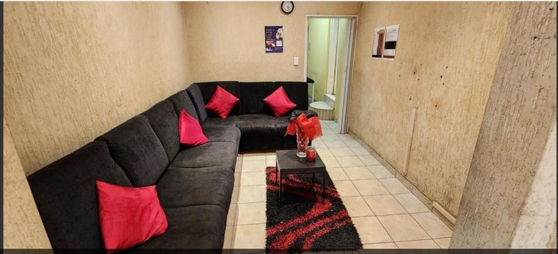 5 Bedroom Property for Sale in Laudium Gauteng
