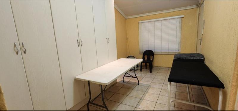 5 Bedroom Property for Sale in Laudium Gauteng
