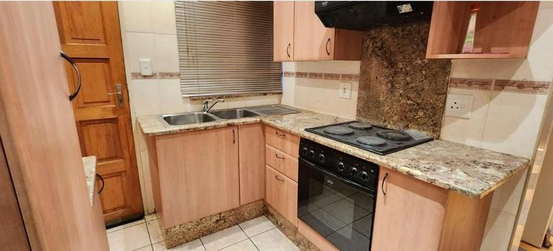 5 Bedroom Property for Sale in Laudium Gauteng