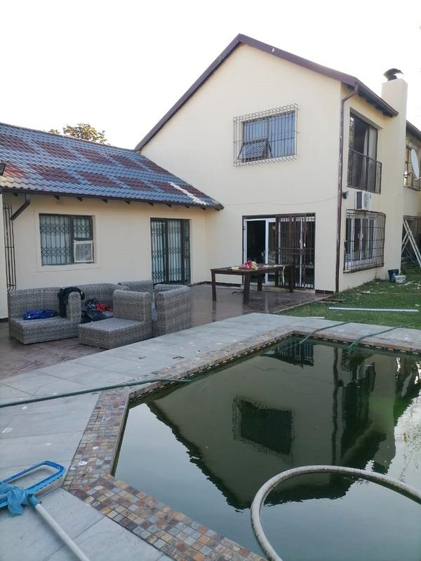 4 Bedroom Property for Sale in Mulbarton Gauteng