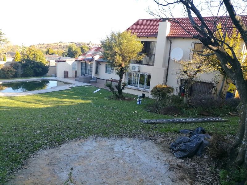 4 Bedroom Property for Sale in Mulbarton Gauteng