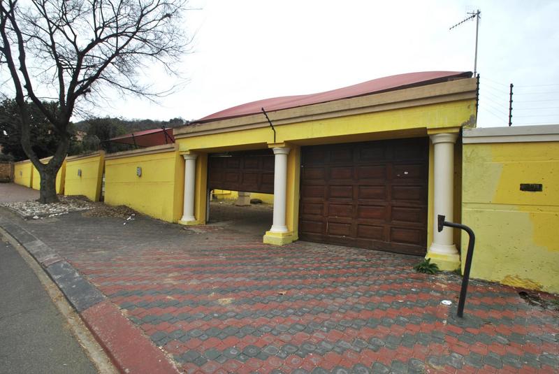 4 Bedroom Property for Sale in Mulbarton Gauteng