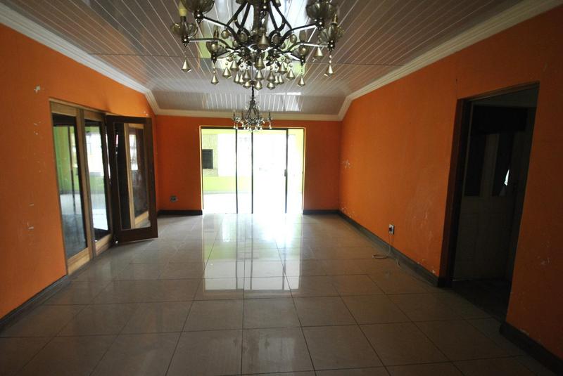 4 Bedroom Property for Sale in Mulbarton Gauteng